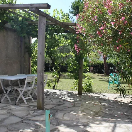 Maison A Deux Pas De La Plage Avec 5 Pieces, 9 Couchages, Terrasse Et Parking - St Denis D'oleron - Fr-1-246a-143 Saint-Denis-dʼOléron