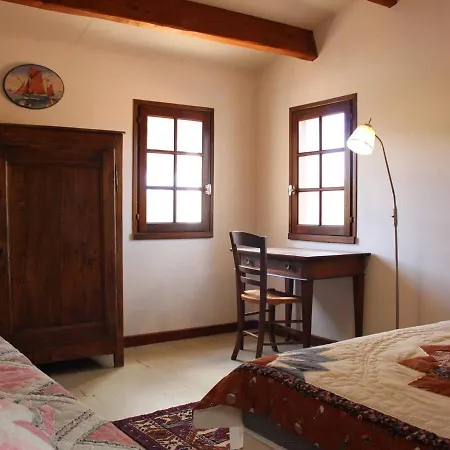 Ferienhaus Maison A Deux Pas De La Plage Avec 5 Pieces, 9 Couchages, Terrasse Et Parking - St Denis D'oleron - Fr-1-246a-143 *